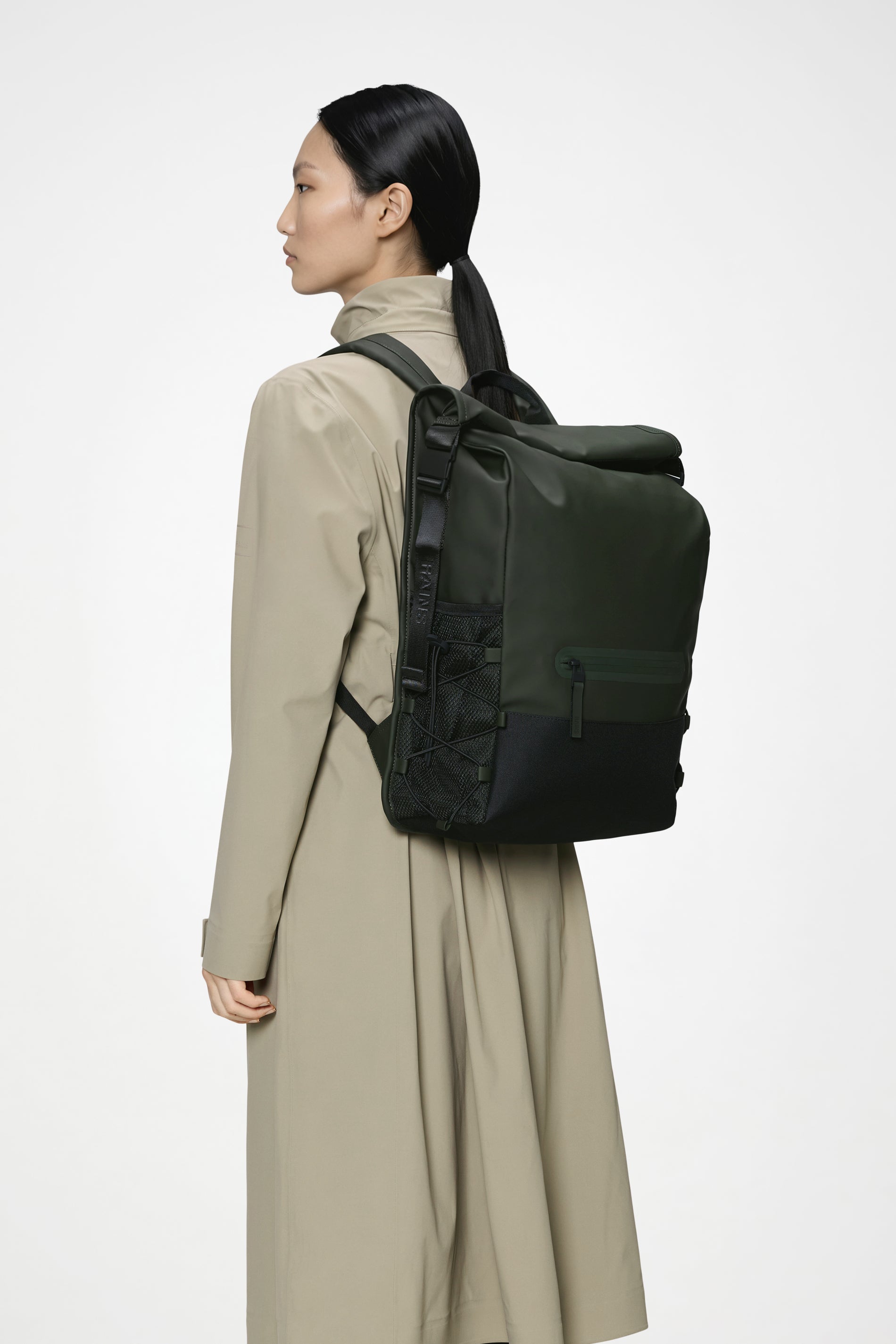 RAINS Trail Mountaineer Rolltop Green 29L H56 x D13 x W32 cm Backpack